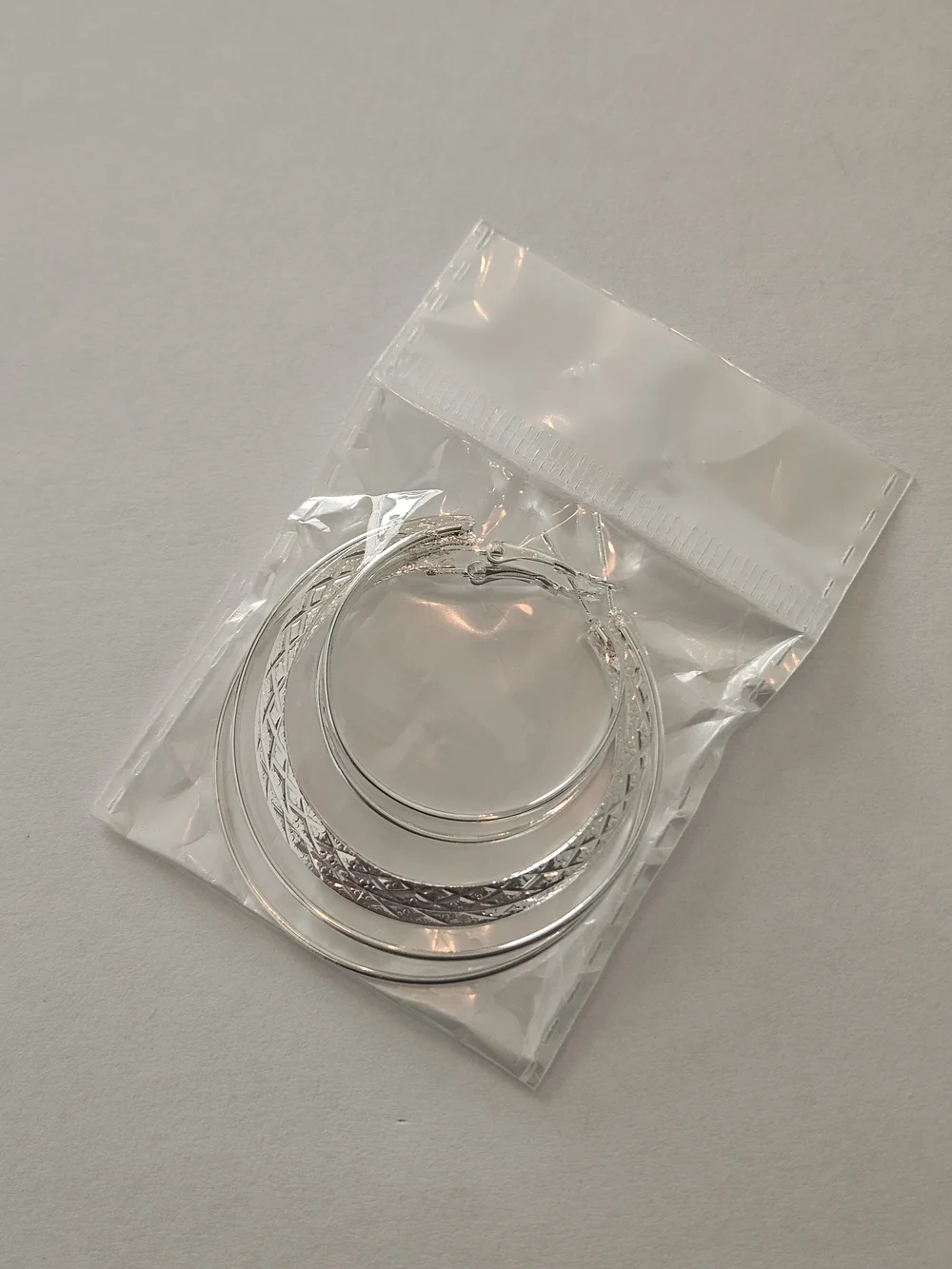 NWT Silver Hoop Earrings Elegant Women Jewelry Feminine Minimalist Work Party
